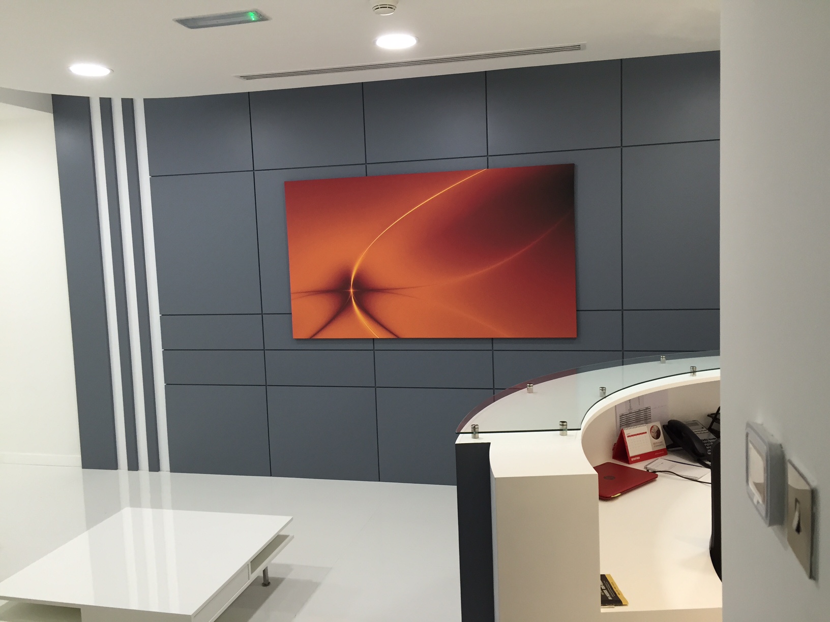 B2B freelance art sales